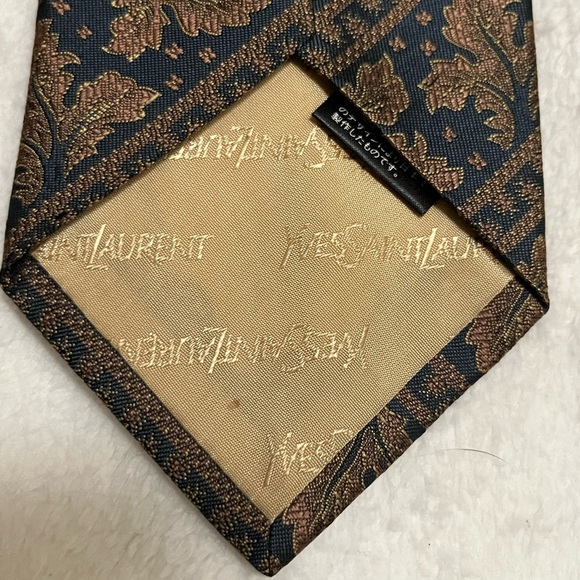 Yves Saint Laurent Necktie (PRICE FIRM❤️) - Picture 3 of 5